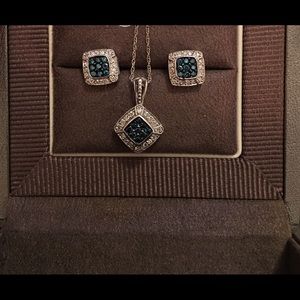 Beautiful blue diamond necklace and earrings set
